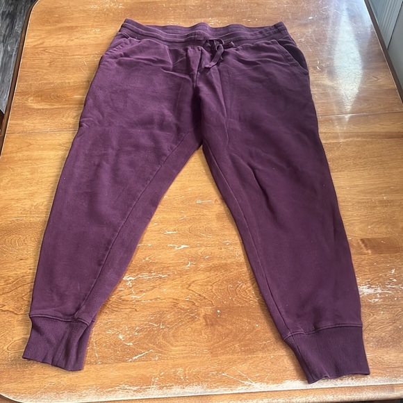 Amazon Essentials Burgundy Joggers - Picture 6 of 11